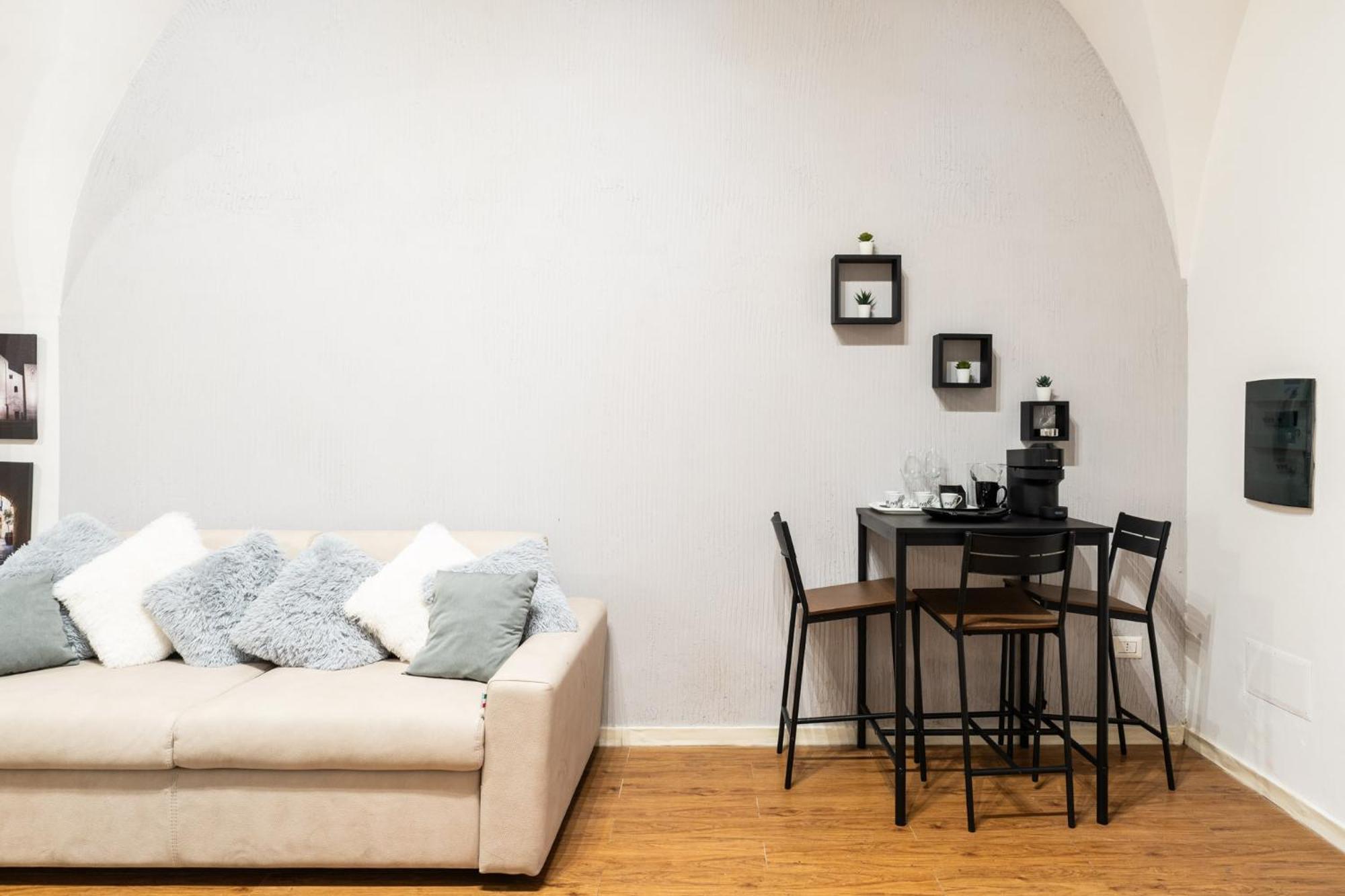 Appartamento House Visconti Bari Esterno foto